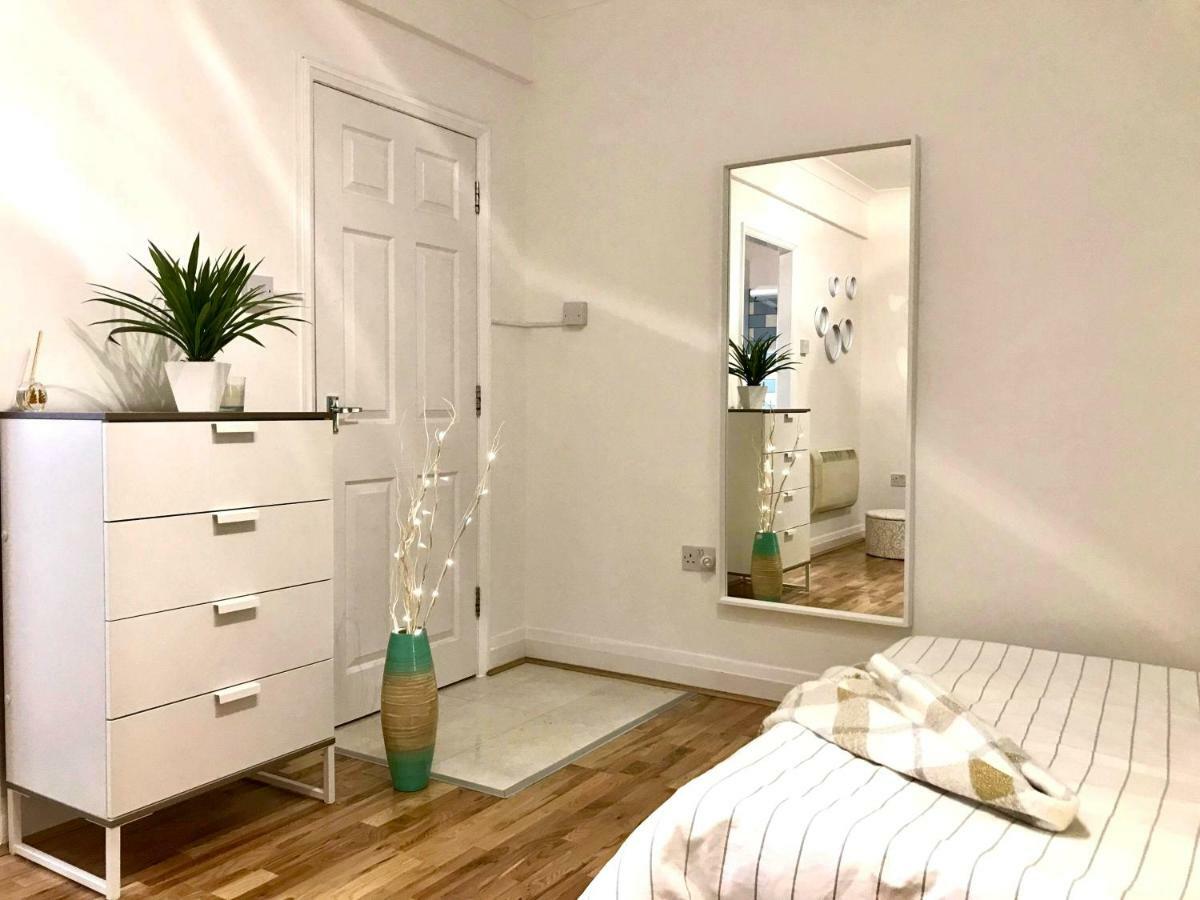 Modern Boutique Studio Apartment Bournemouth Luaran gambar